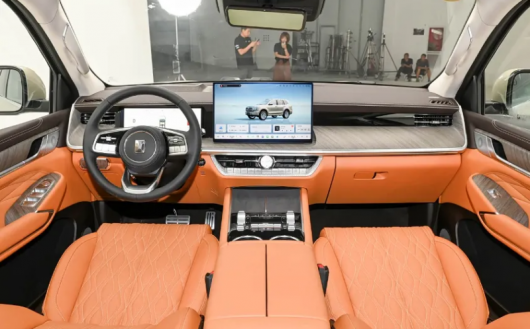 Tank 500 2026 — live photos of the interior have emerged, and pre-orders are already open! - photograph